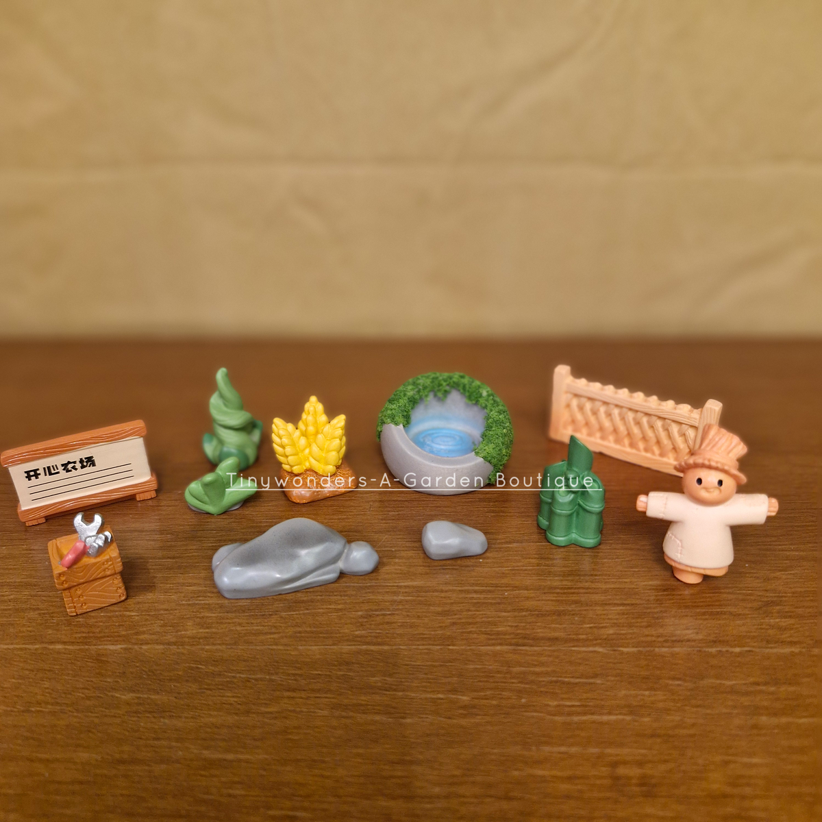 #585 Farm Accessories ( Set Of 10 )