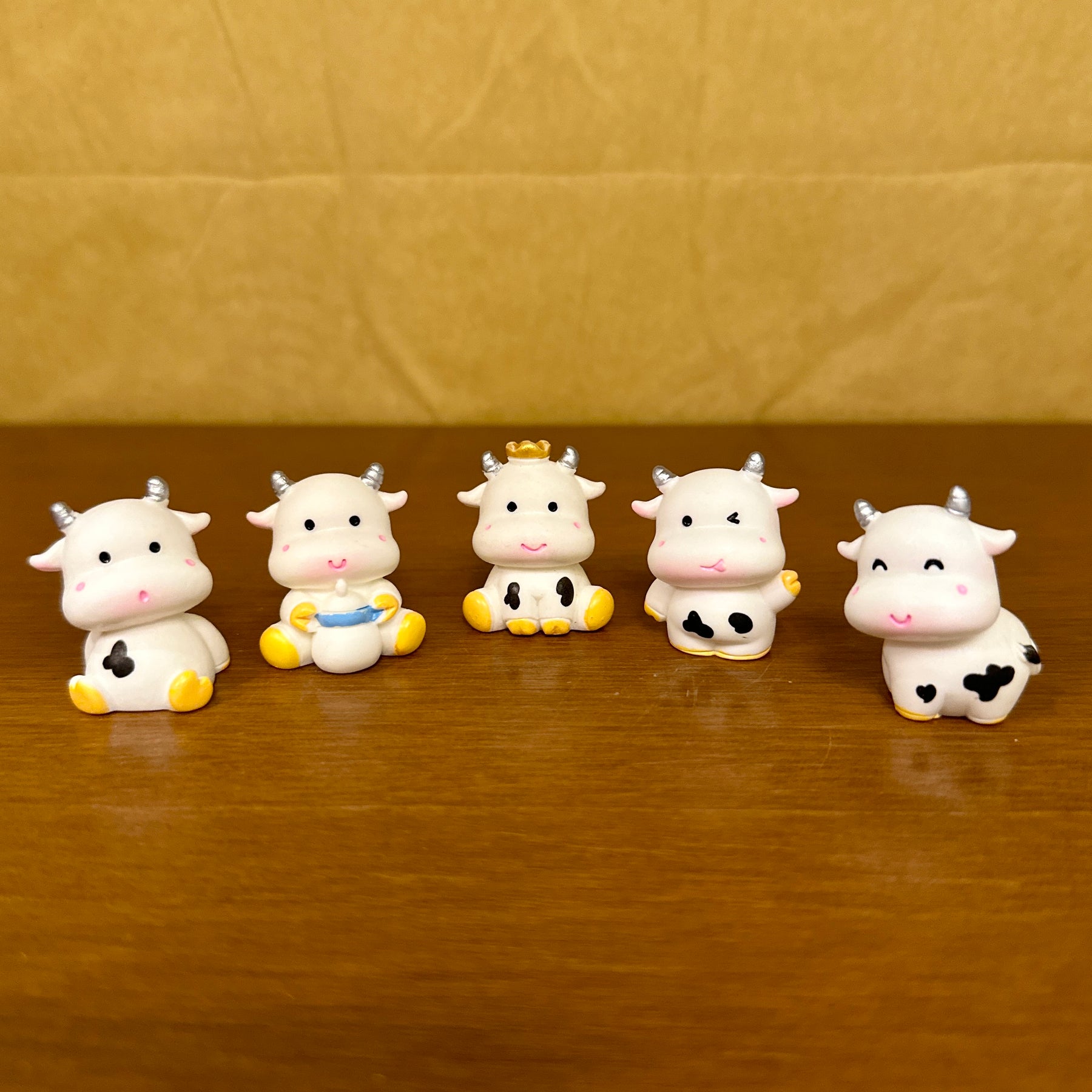 #444 Cow (Set of 2) Random Designs
