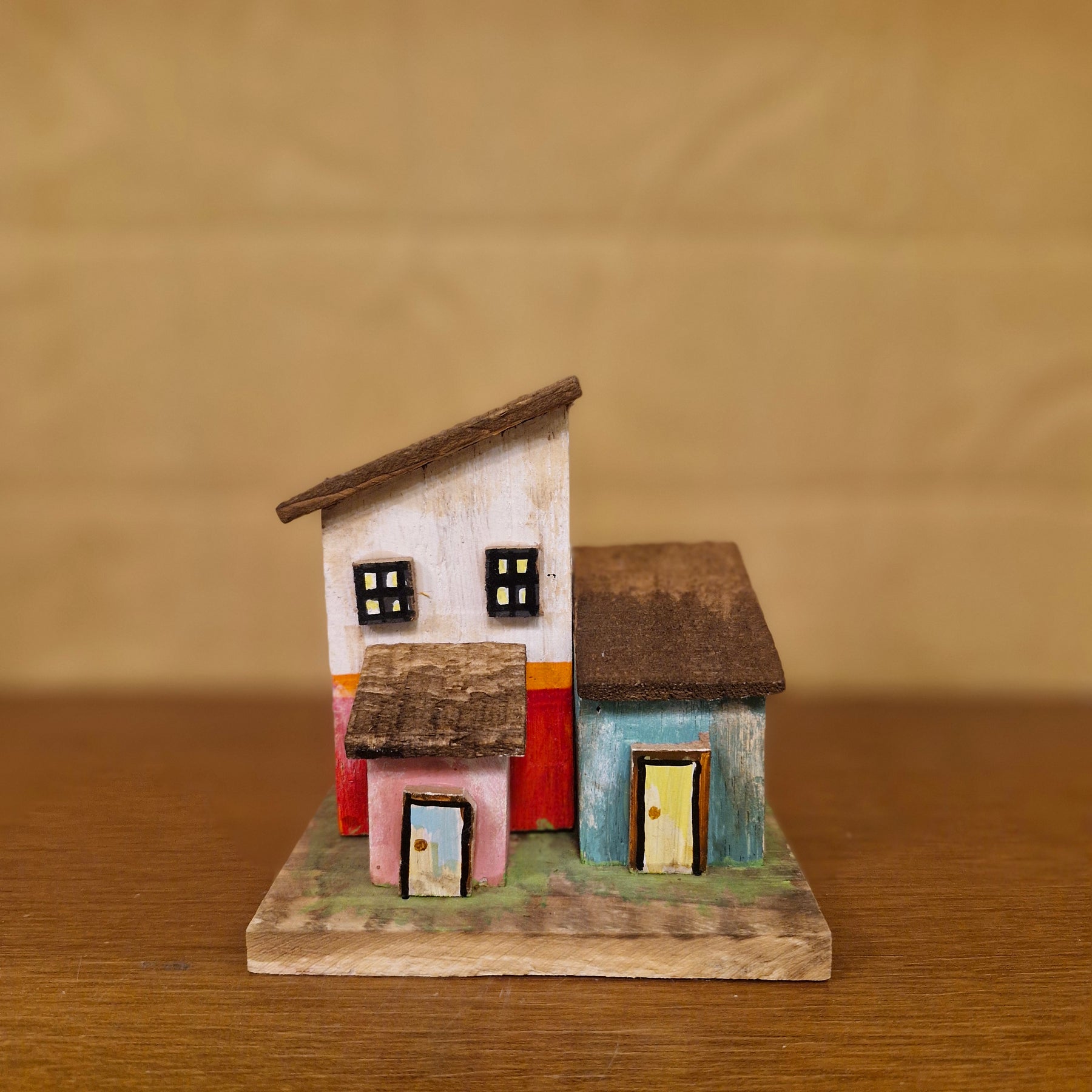 #472 Urban Hut (Per Unit)