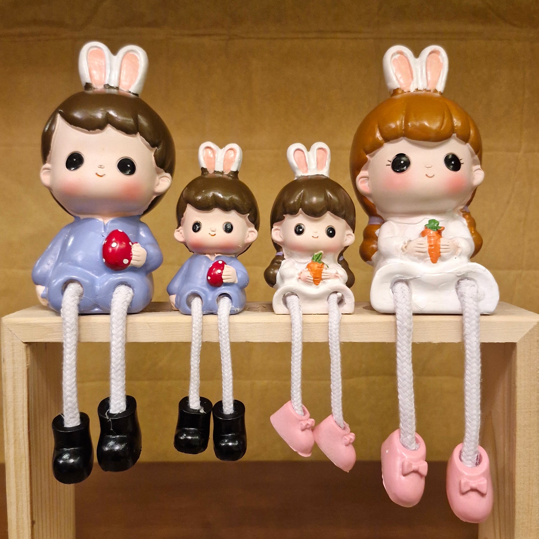 #476 Rabbit Family (Set of 4)