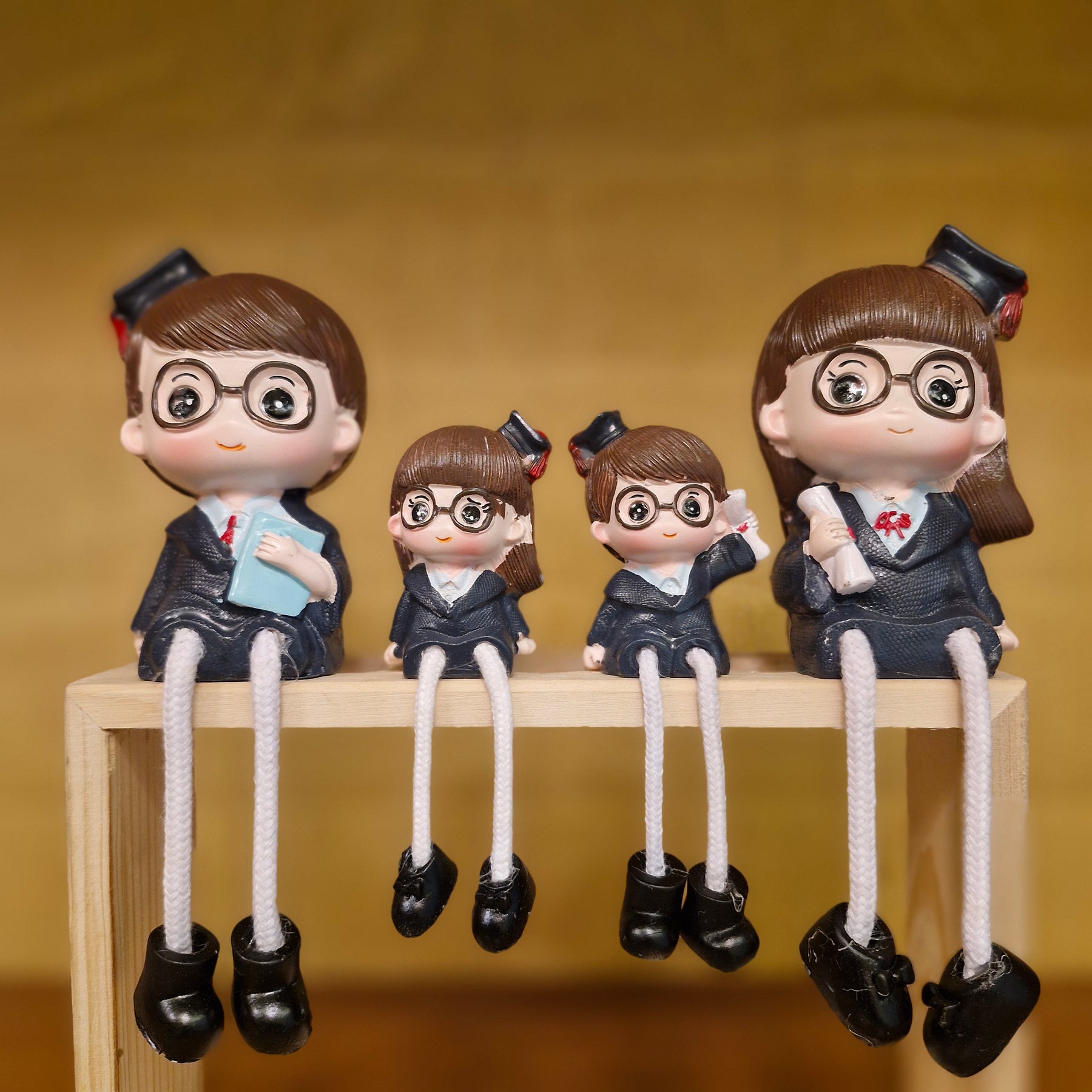 #486 Lawyer Family (Set of 4)
