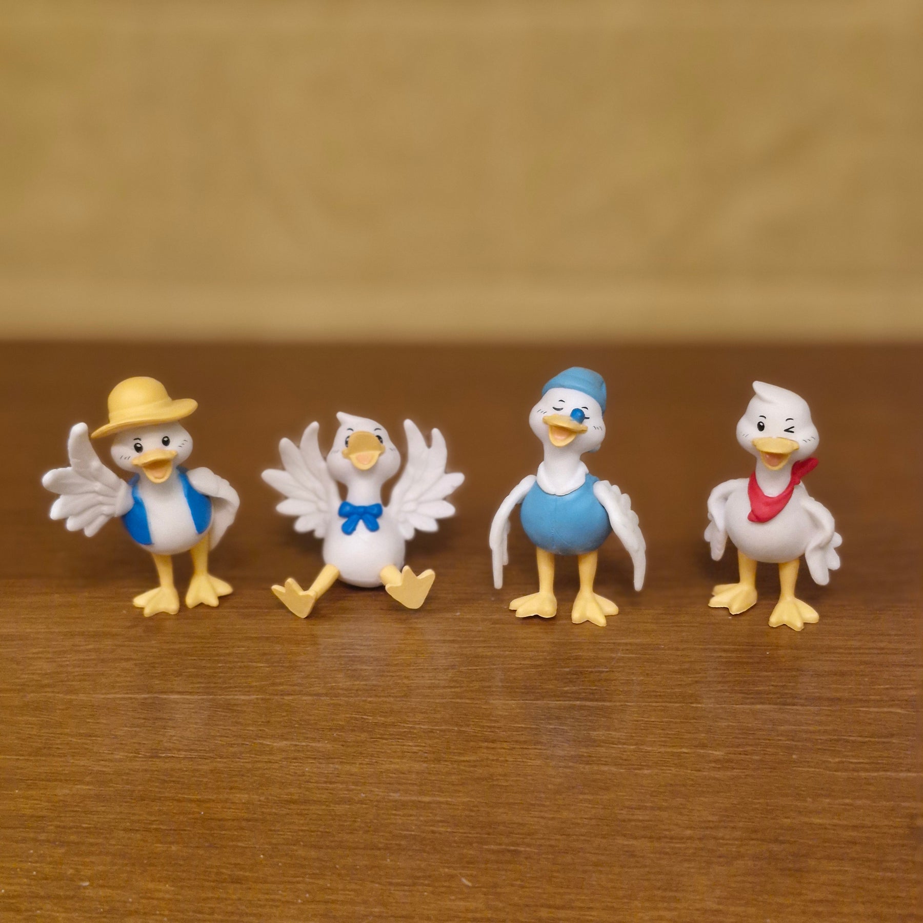#500 Funny Chicken (Set of 2) Random Designs