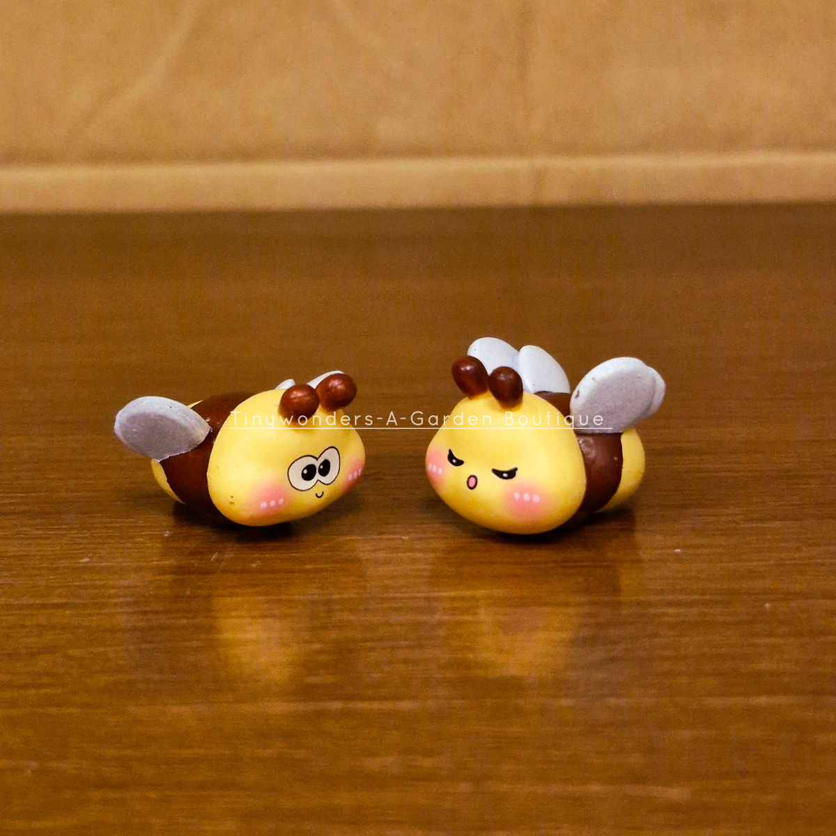#602 Honey Bee Couple ( Per Pair )