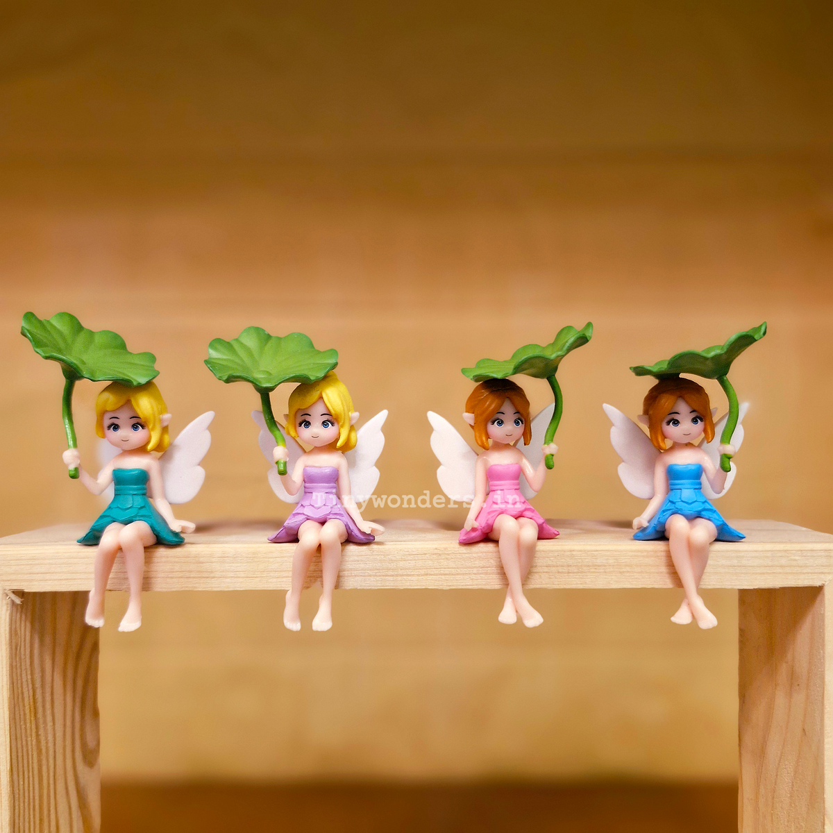 #661 Miniature Fairies With Leaf Umbrella ( Set Of 4 )