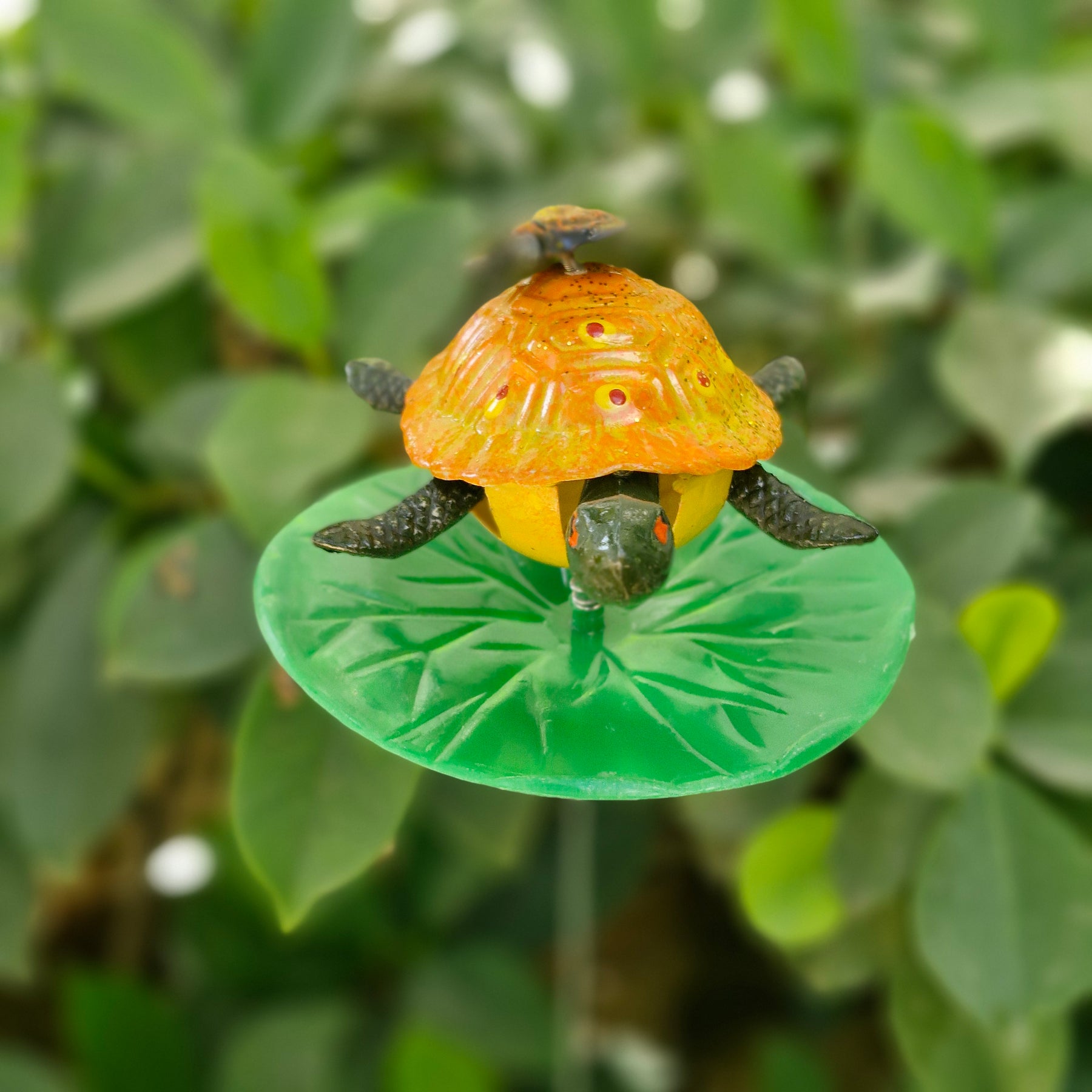 #S38 Baby Turtle With Mom stick ( Set Of 2 ) Random Colour