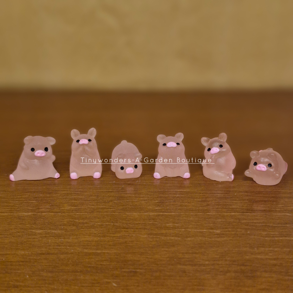 #586 Glow Pig ( Set Of 4 ) Random Design