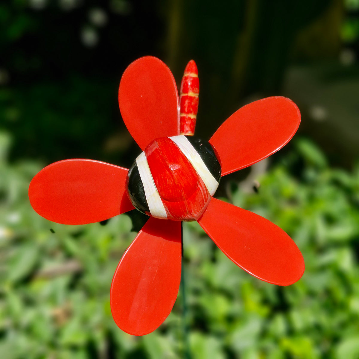 Bubbly Bee Garden Decor Stick – Set of 2 for a Lively & Colorful Space 🐝✨