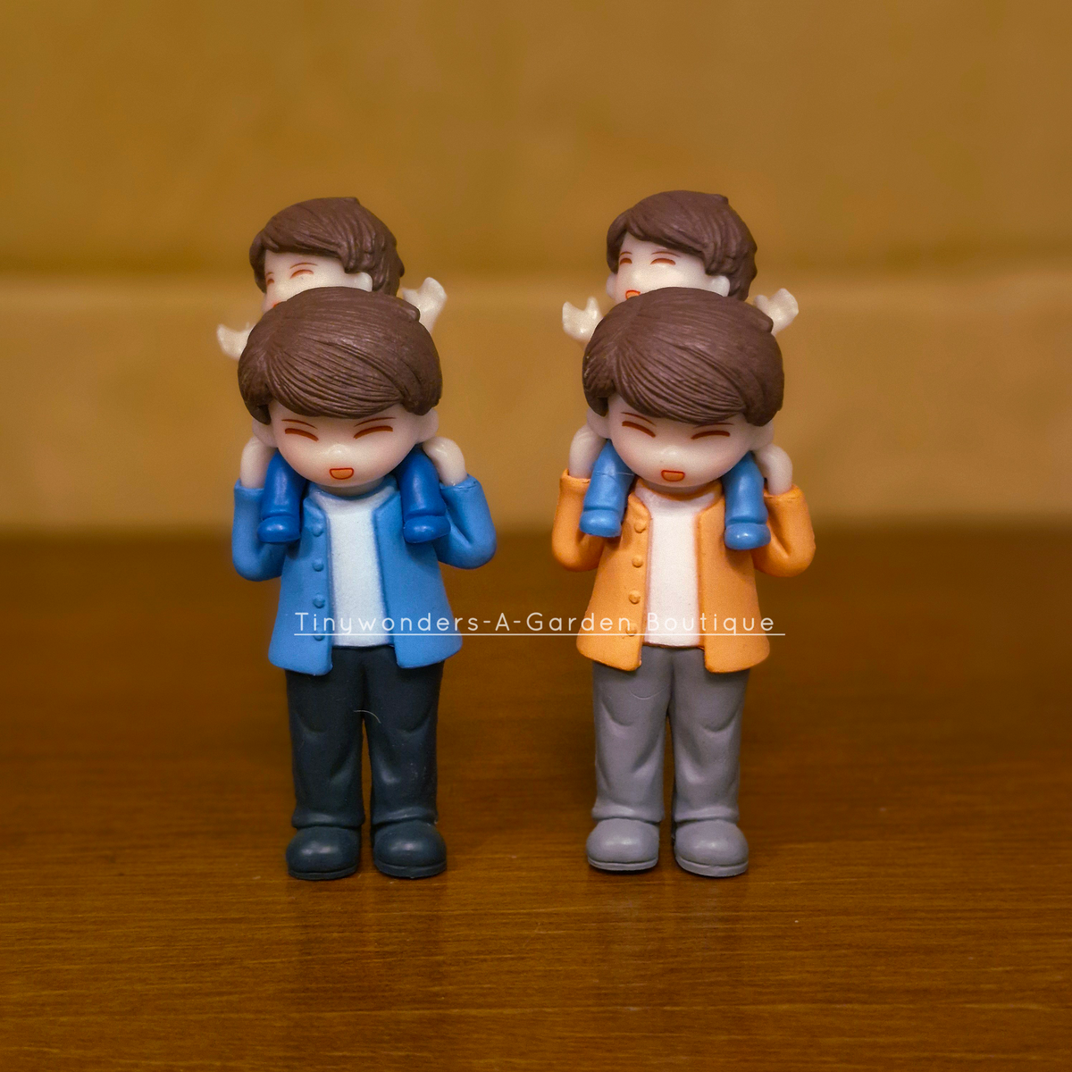 #523 Father With Son ( per unit ) Random Colour