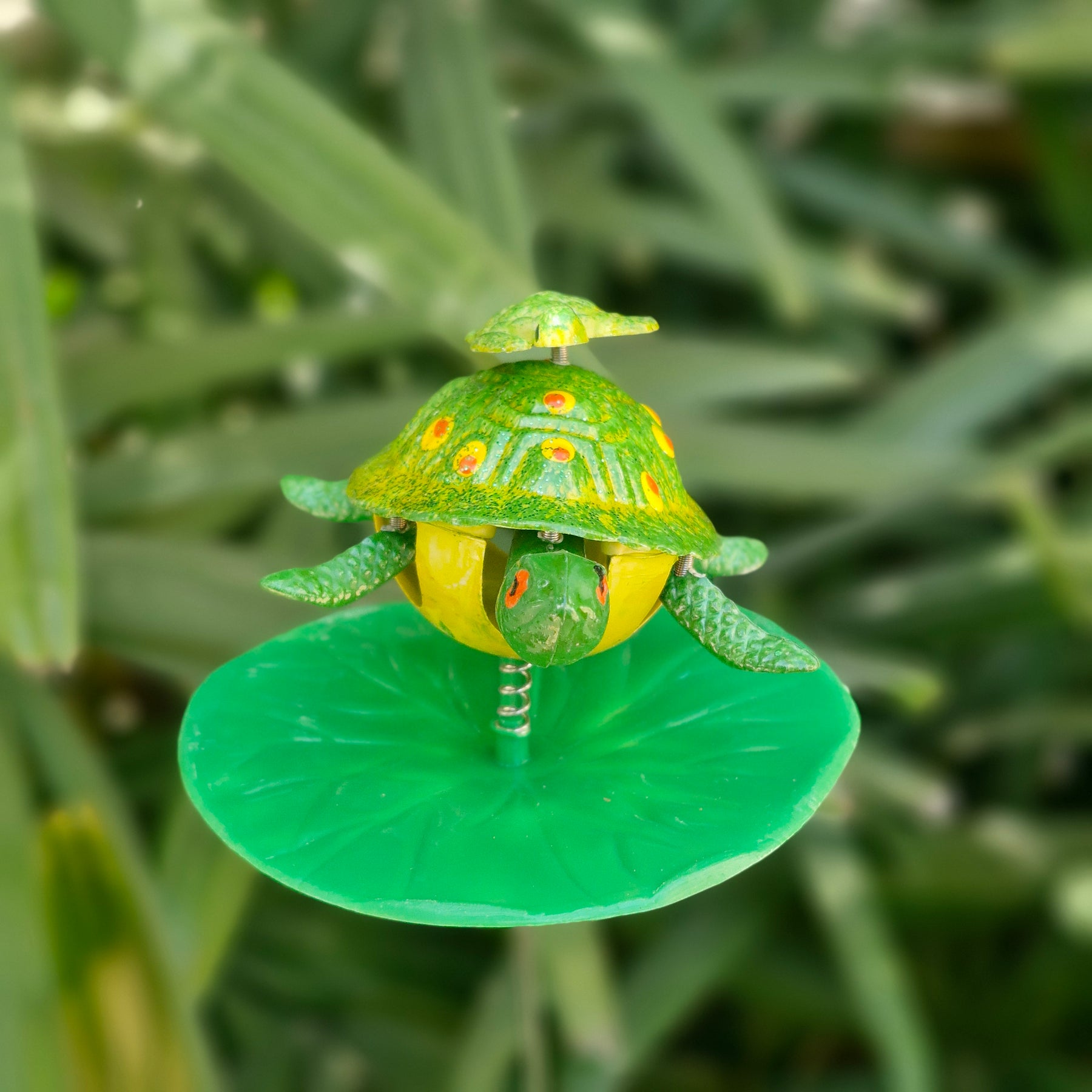 #S38 Baby Turtle With Mom stick ( Set Of 2 ) Random Colour