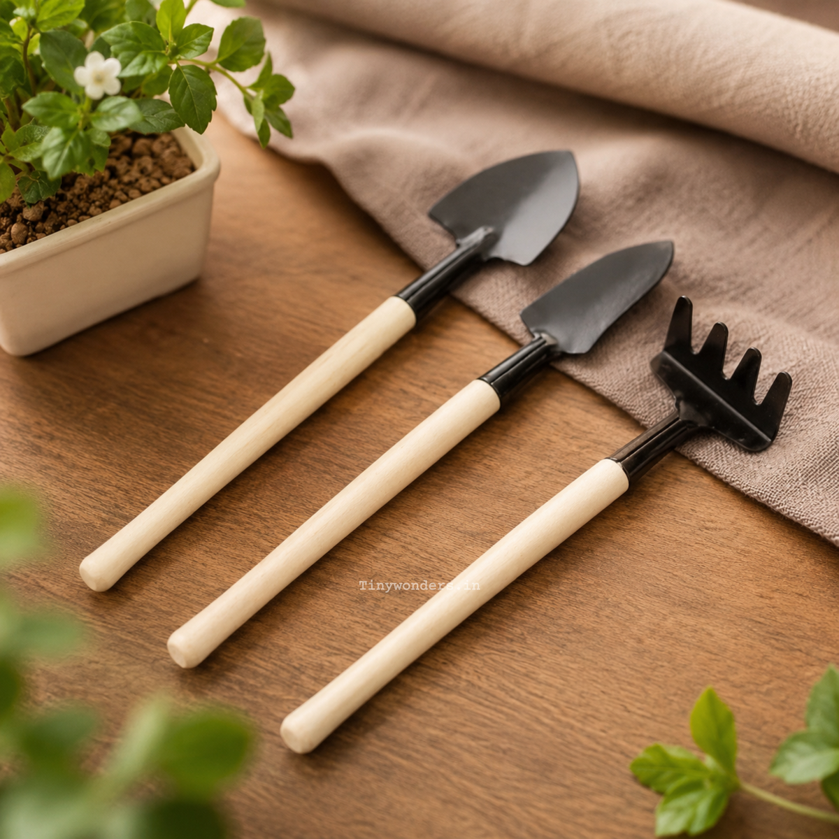 Minimalist Indoor Gardening Tool Set Of 3