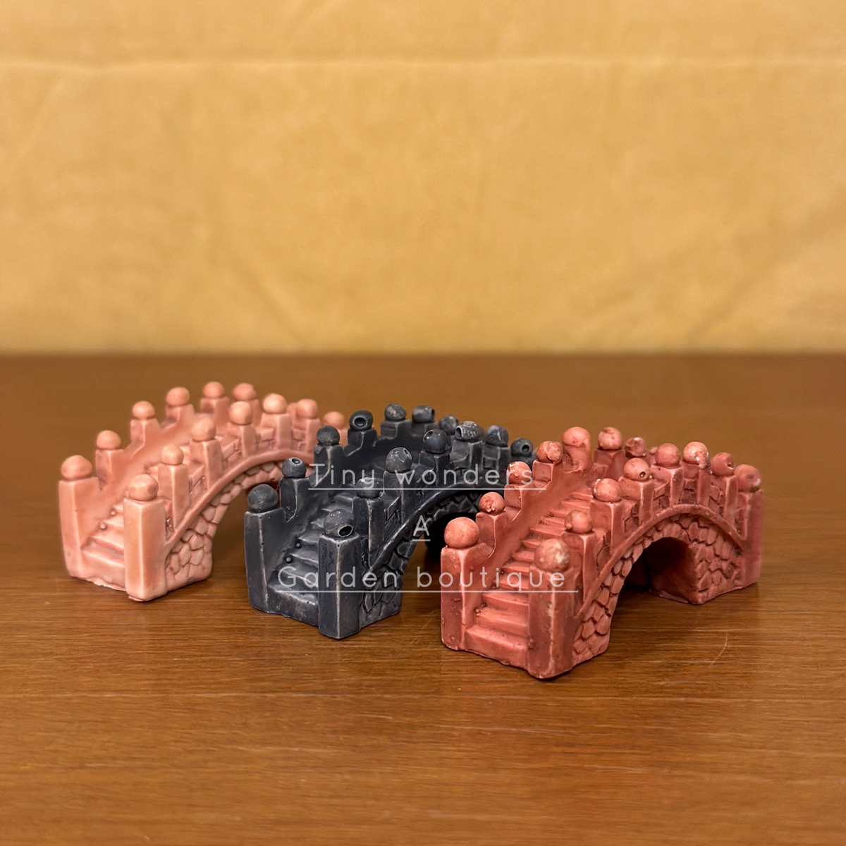 #008 Miniature Bridge U- Shape ( per unit )random colour