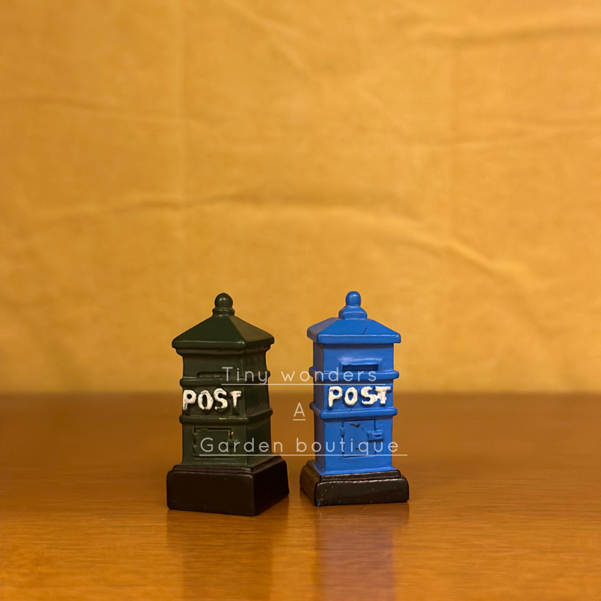 #029 Miniature Post New ( set of 2 )