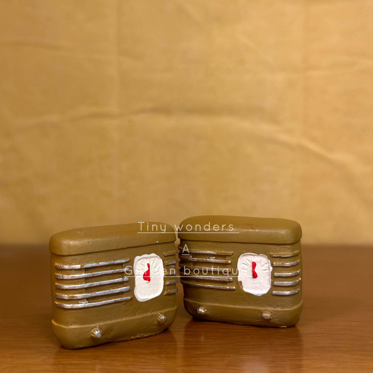 #035 Miniature Radio ( Set Of 2 )