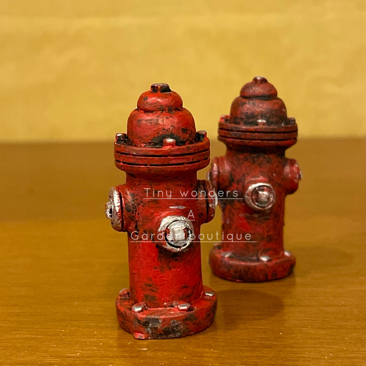 #042 Miniature Lamp Post Old (PER UNIT)