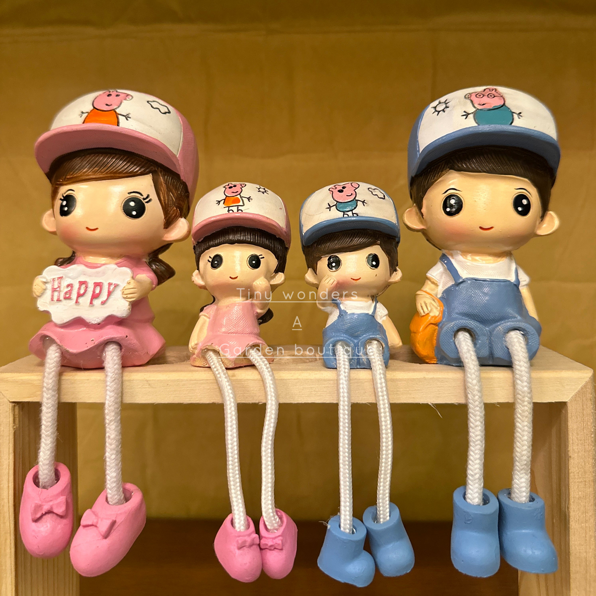 #046 Miniature Happy Family ( Set Of 4)