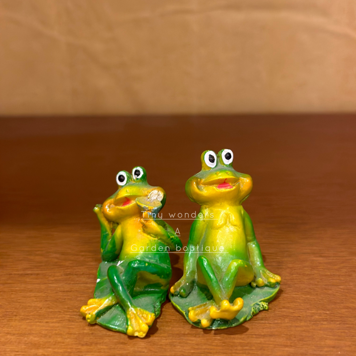 #051 Miniature Frog on leaf 2 (PER UNIT)