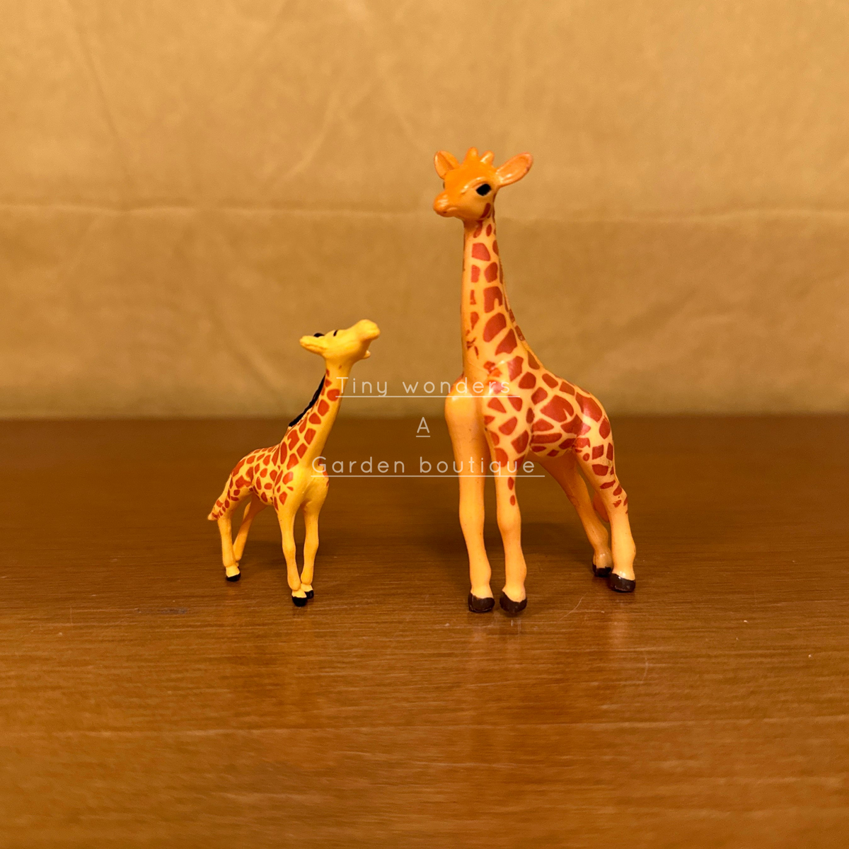 #056 Miniature Giraffe Big & Small