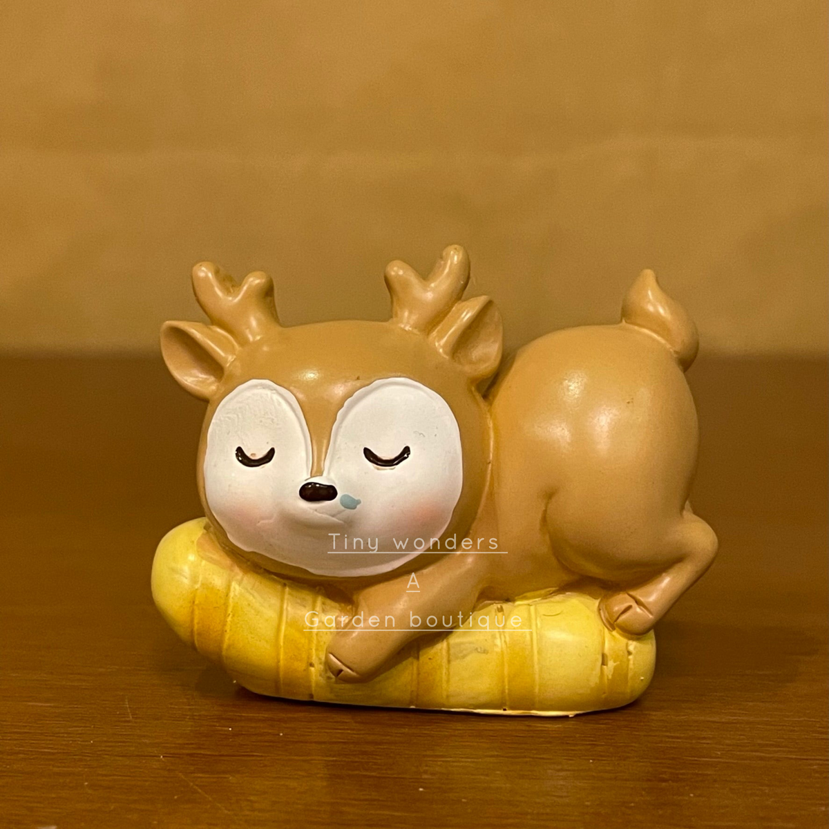 #064 Miniature Deer with treat (PER UNIT)
