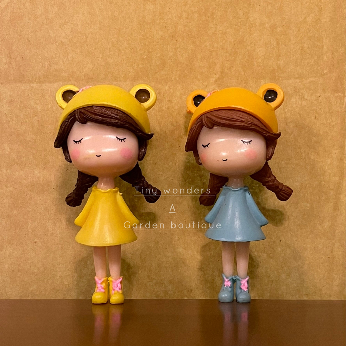 #082 Miniature Barbie Girls (Set of 2) Random Colours