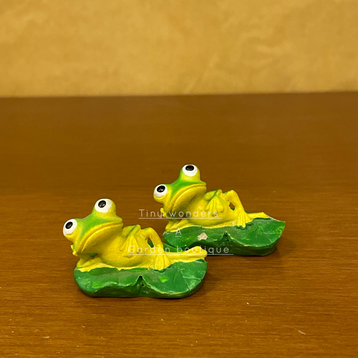 #107 Miniature Frog On Stone (PER UNIT)