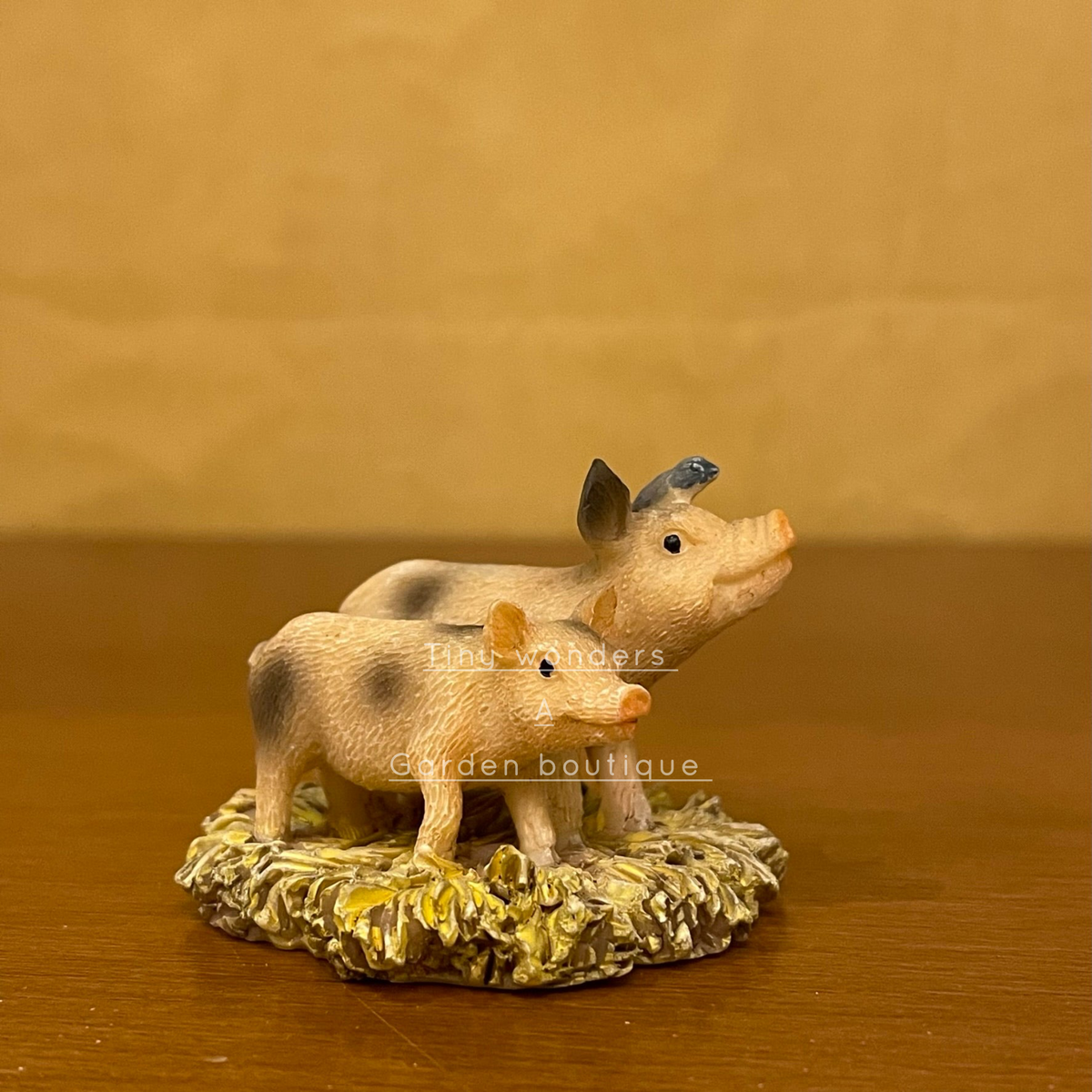 #149 Miniature Garden Piggie (PER UNIT)
