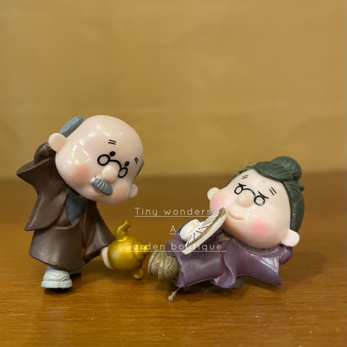 #156 Miniature Grandparents (PER PAIR) Random Colour