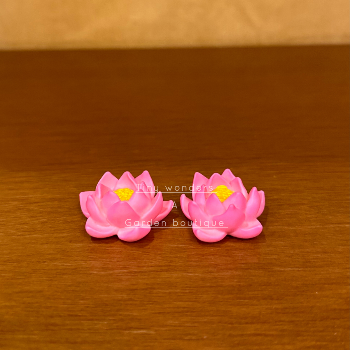 #180 Miniature Lotus Flower ( set of 4 )