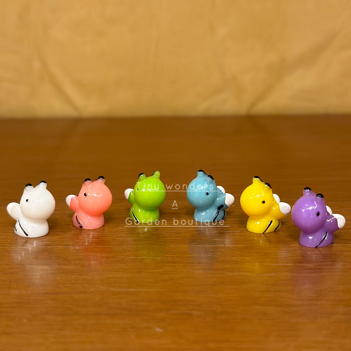 #226 Miniature Honey Bee ( Set Of 5 )Random Colour