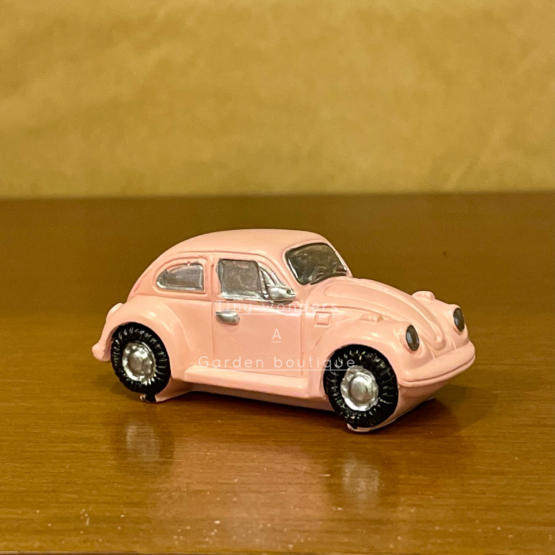 #238 Beatle Car (PER UNIT) Random colour