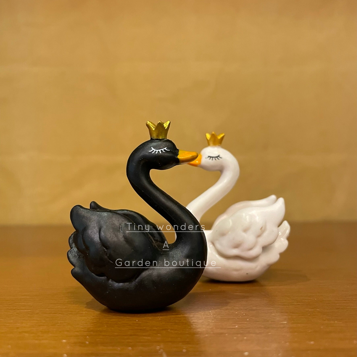 #243 Miniature Swan With Crown ( Set Of 2 )