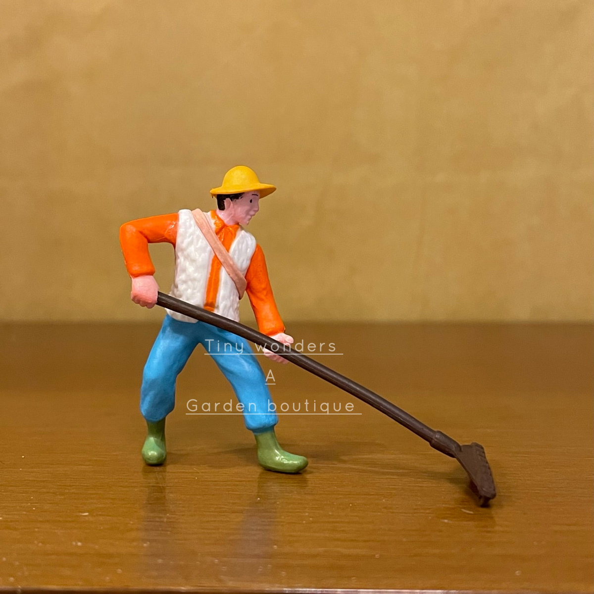#250 Miniature Farmer ( Set Of 2 )