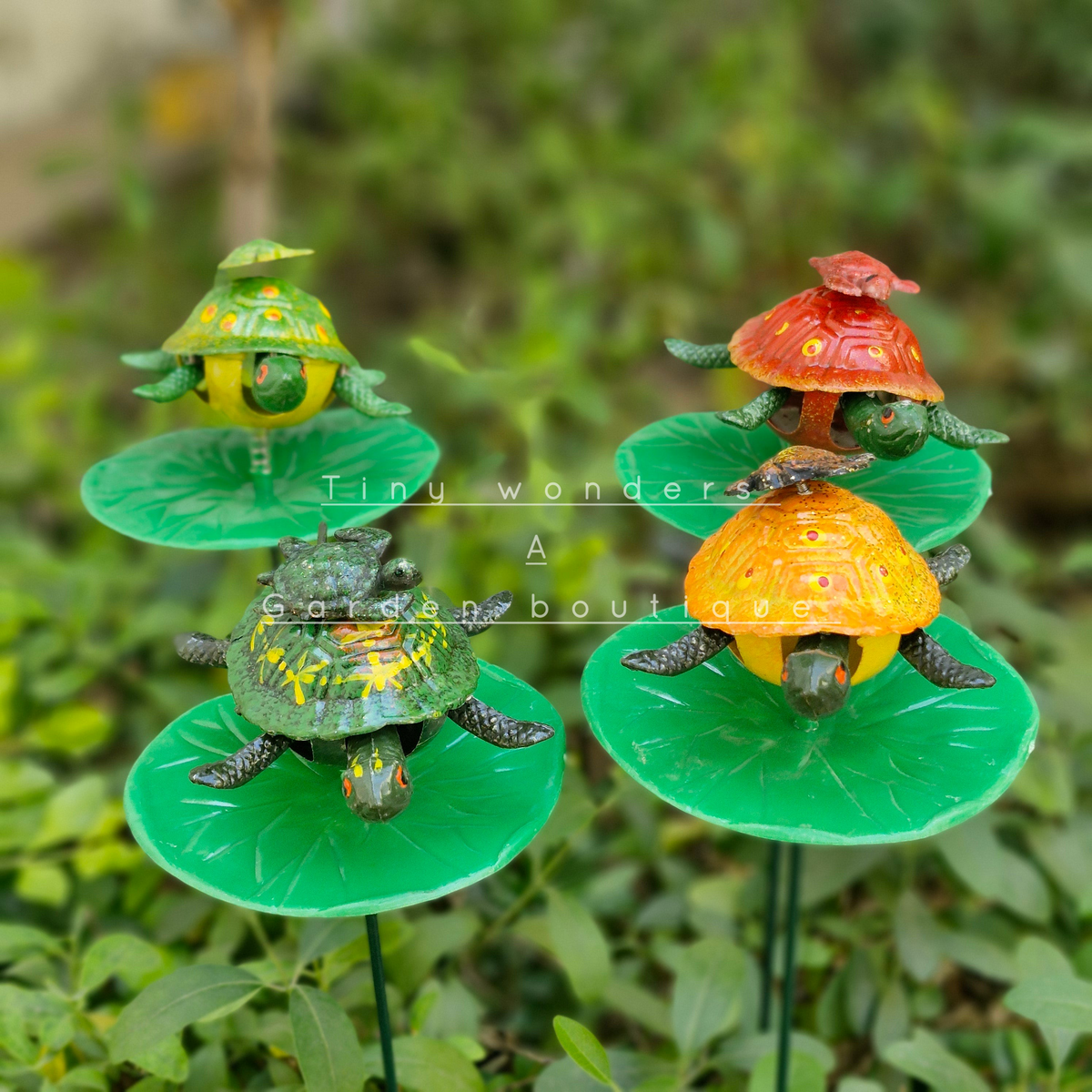 #S38 Baby Turtle With Mom stick ( Set Of 2 ) Random Colour