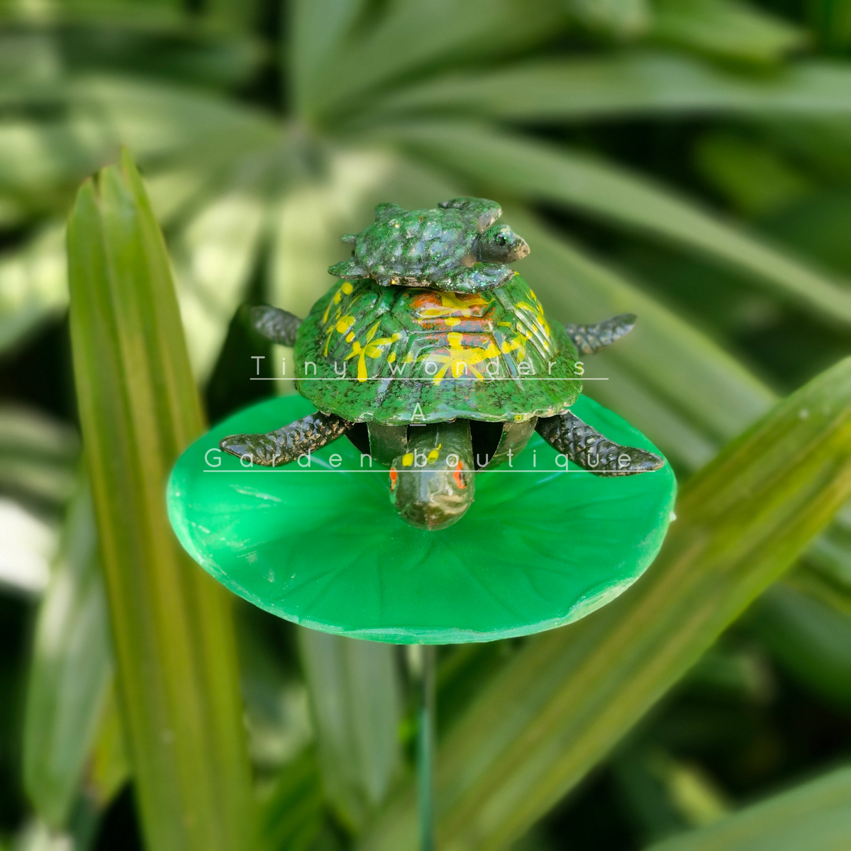 #S38 Baby Turtle With Mom stick ( Set Of 2 ) Random Colour