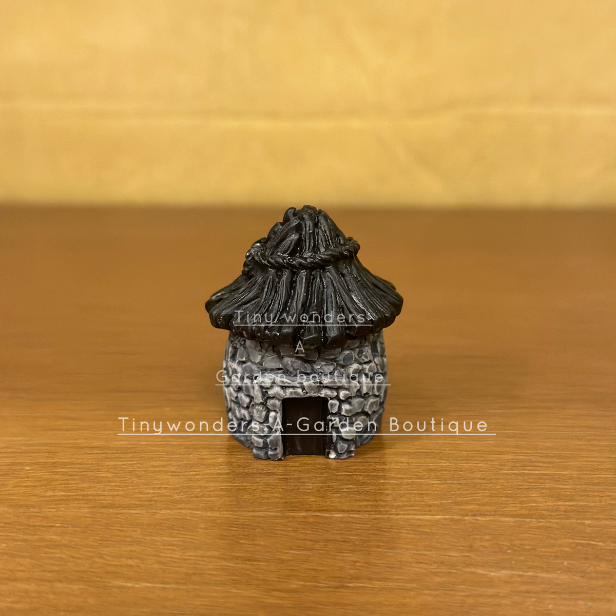 #016 Rural Miniature Hut (PER UNIT)