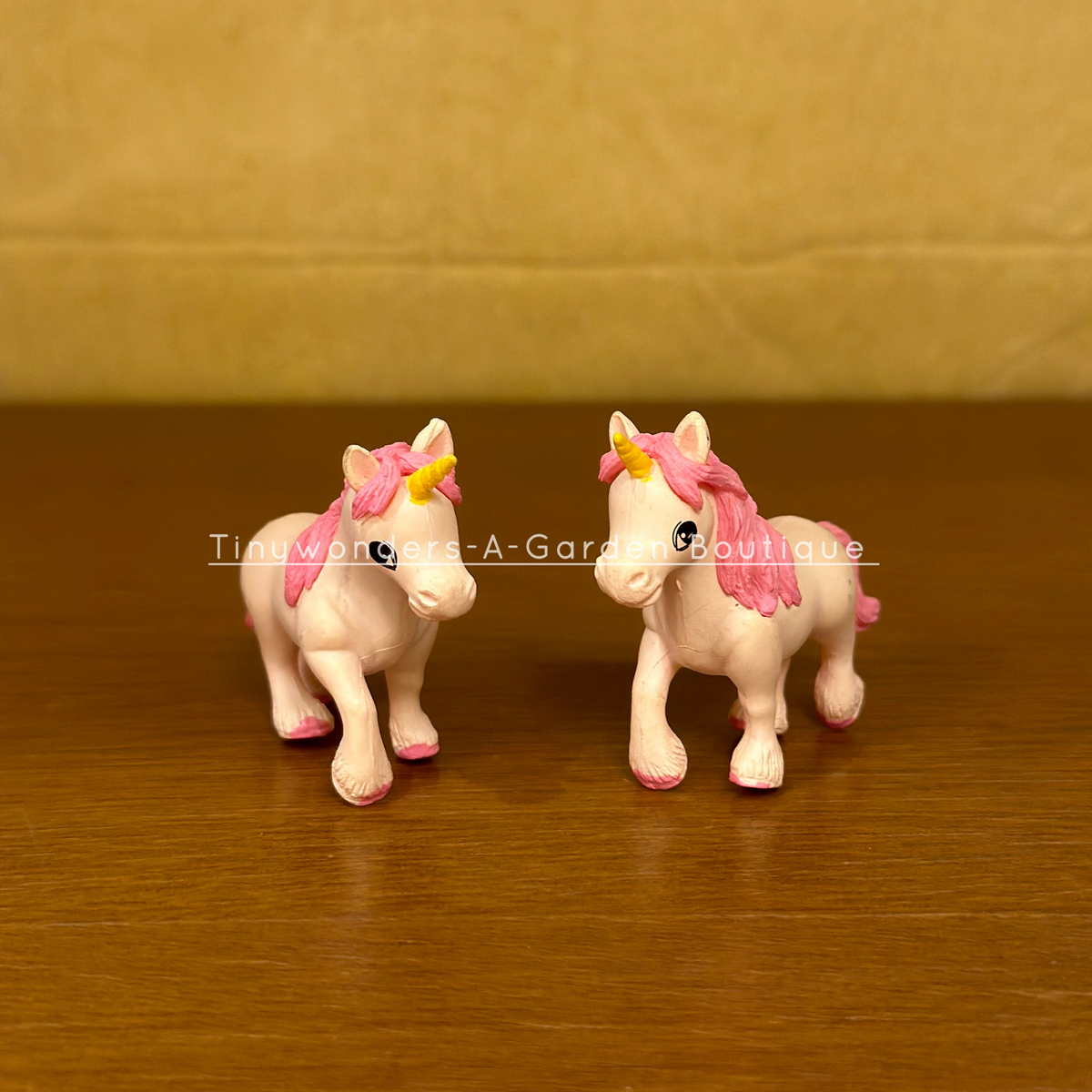 #423 Miniature Unicorn New ( Set Of 2 ) Random Colour