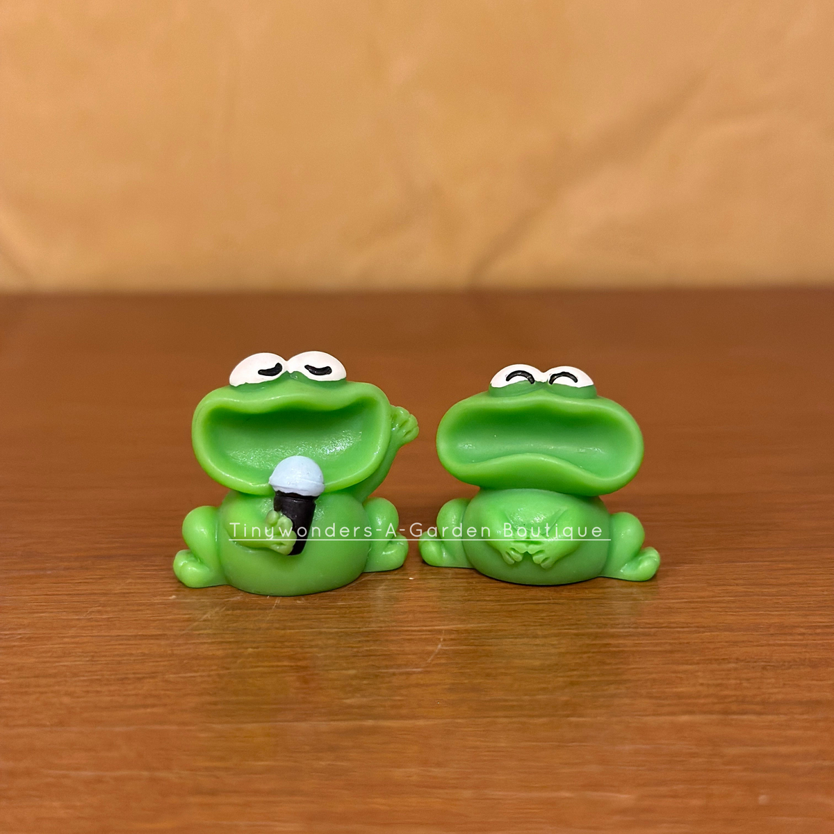 #449 Miniature Singing Frogs (Set of 2)