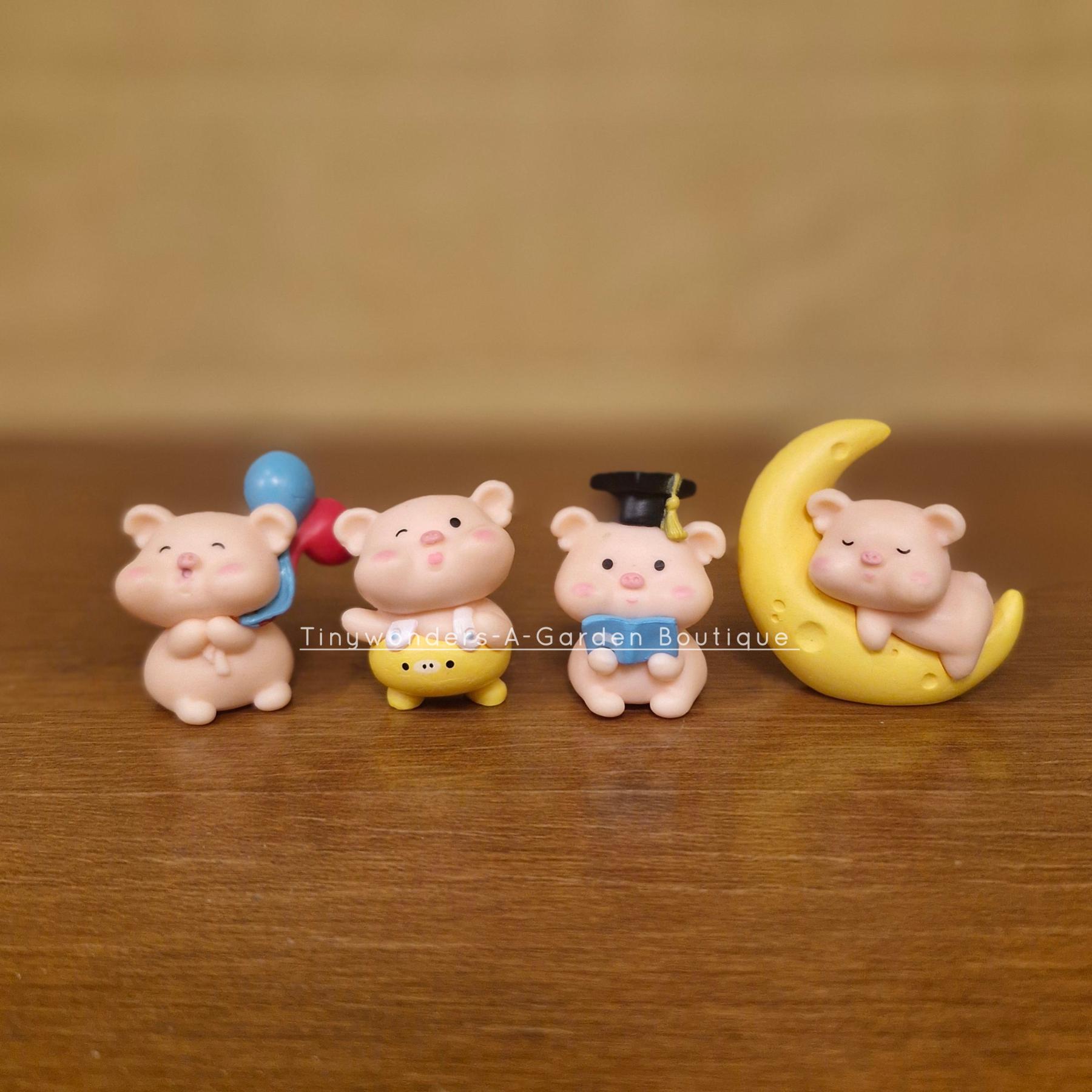 #473 Happy Piggie (Set of 2) Random Designs