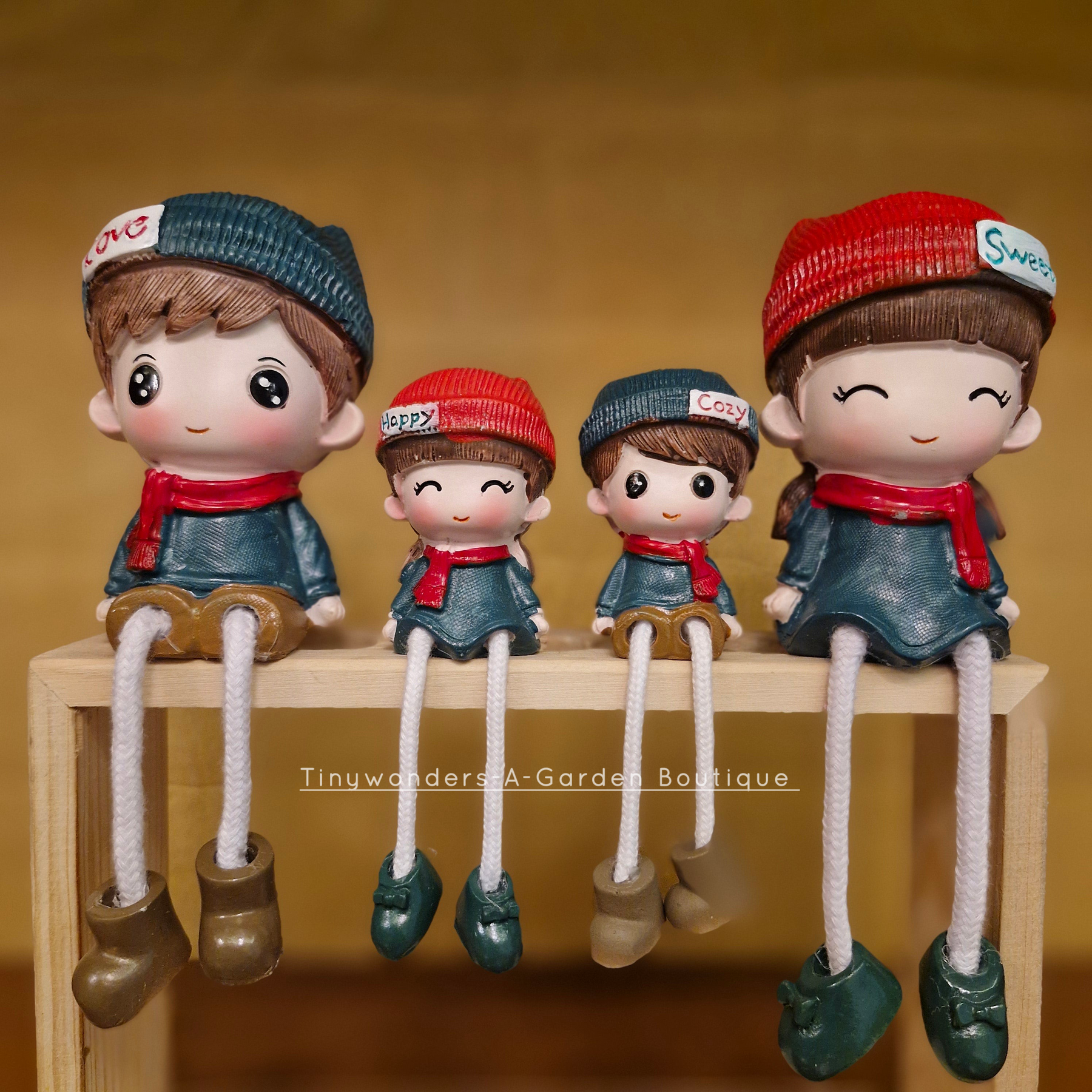 #489 Winter Family (Set of 4)