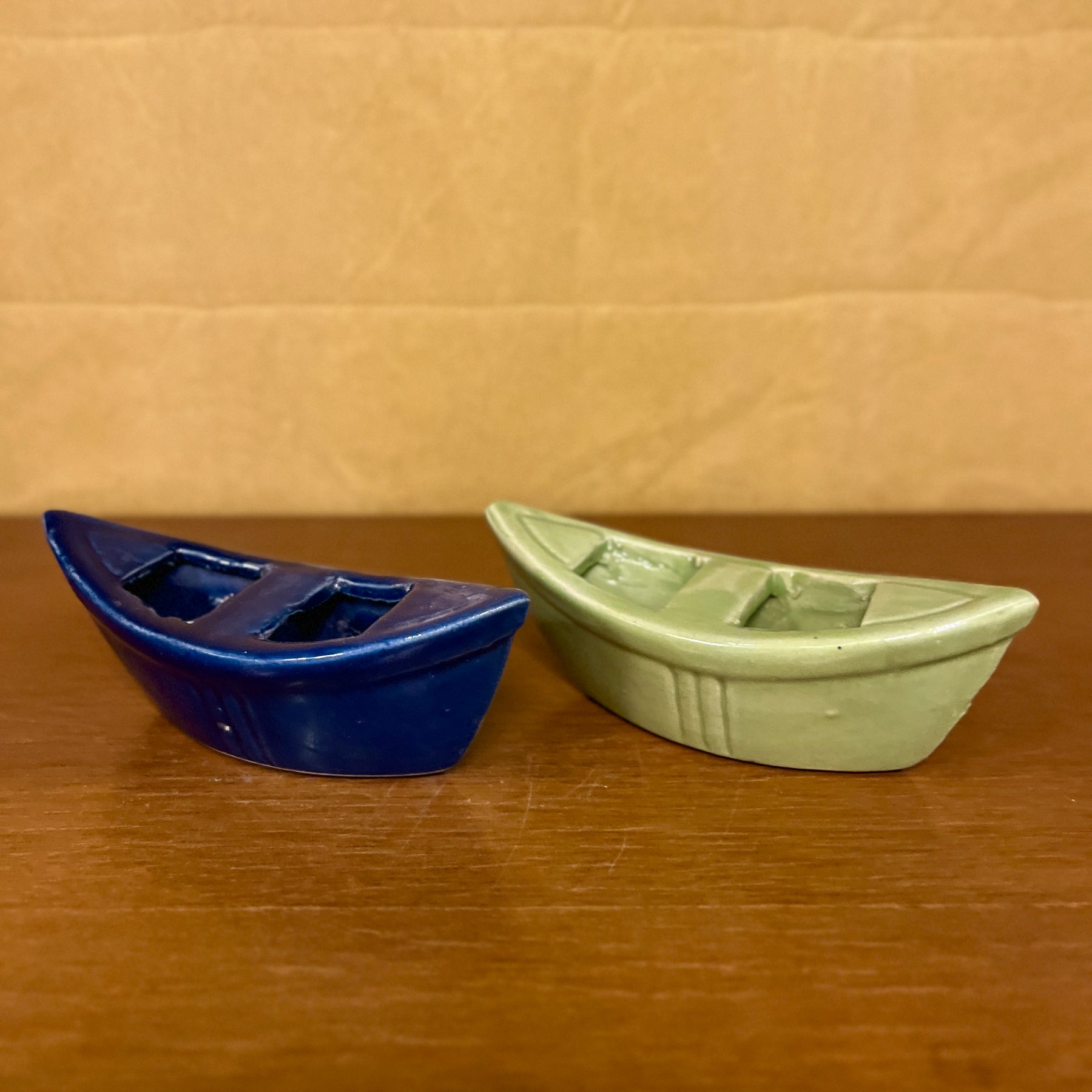 #C23 Boat (PER UNIT)Random colour