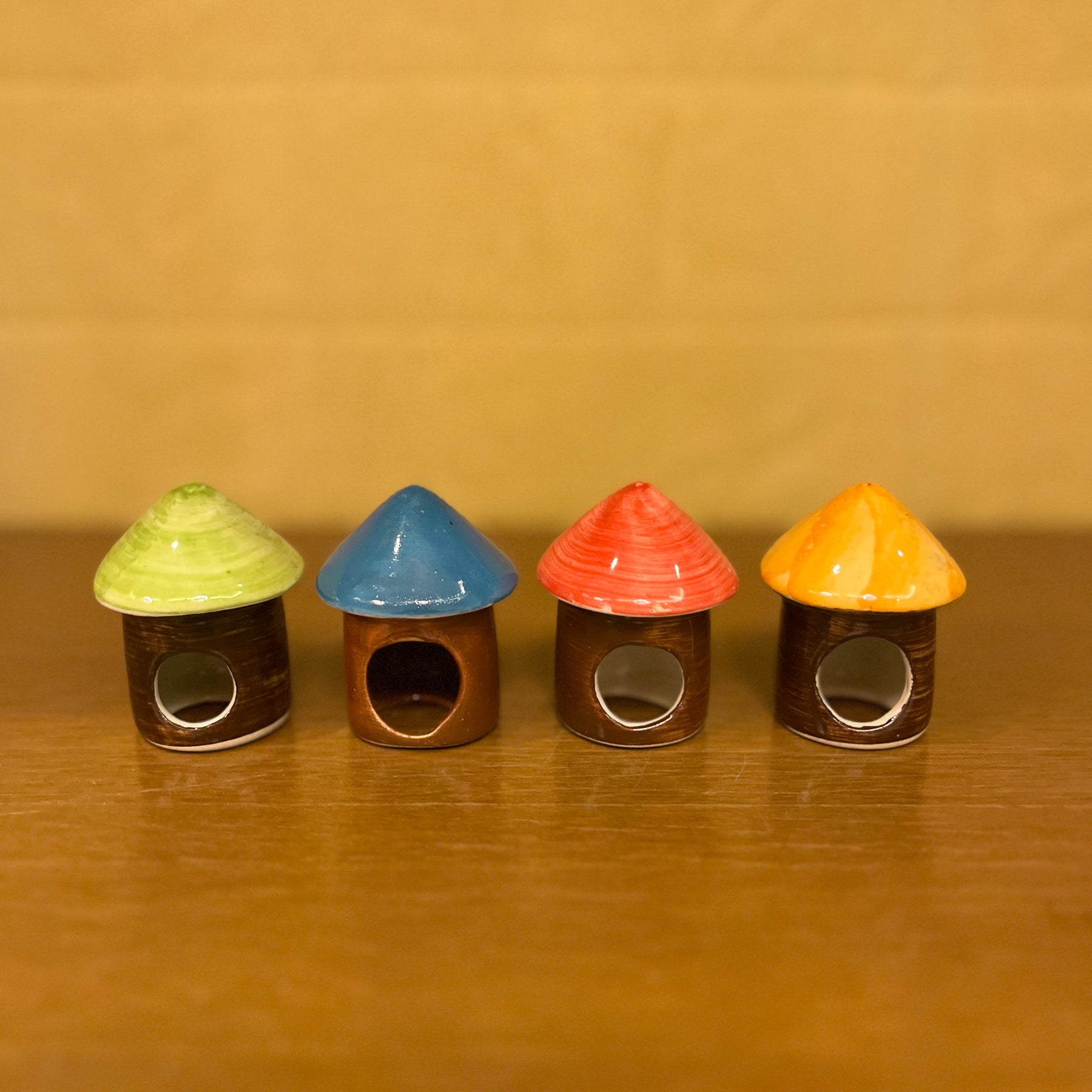 #C27 Hut (PER UNIT)Random Colour