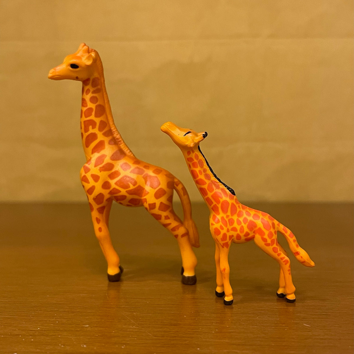 #056 Giraffe Big & Small