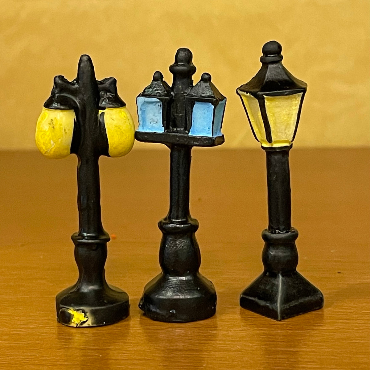 #152 Street Light ( set of 2)