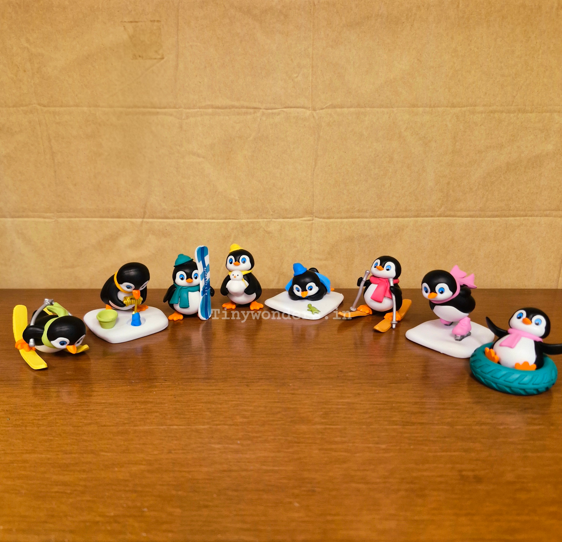 #673 Miniature Playing Penguins ( Set Of 2 ) Random Design