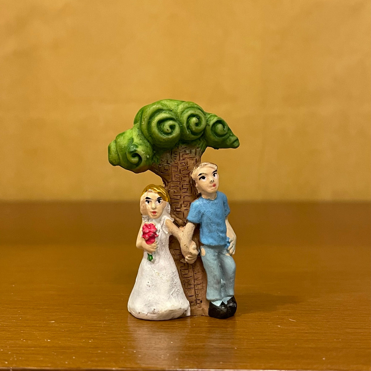 #163 Couple under Tree (PER UNIT)