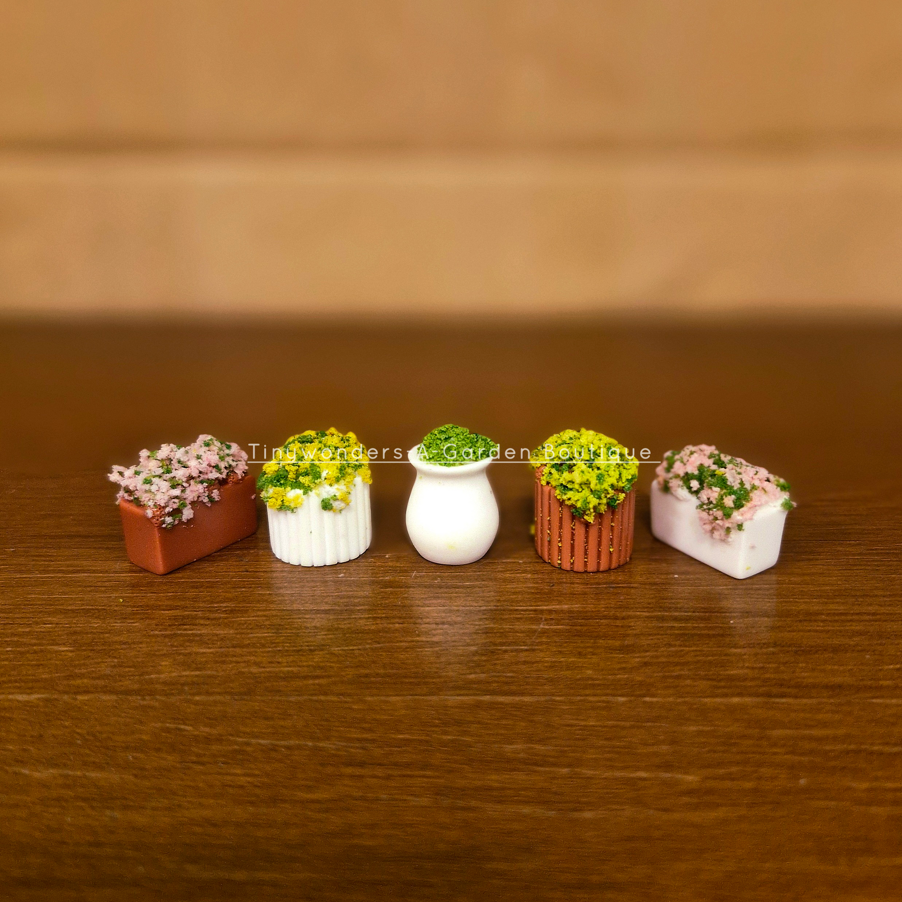 #530 Flower Pots ( Set Of 5 ) Random Design