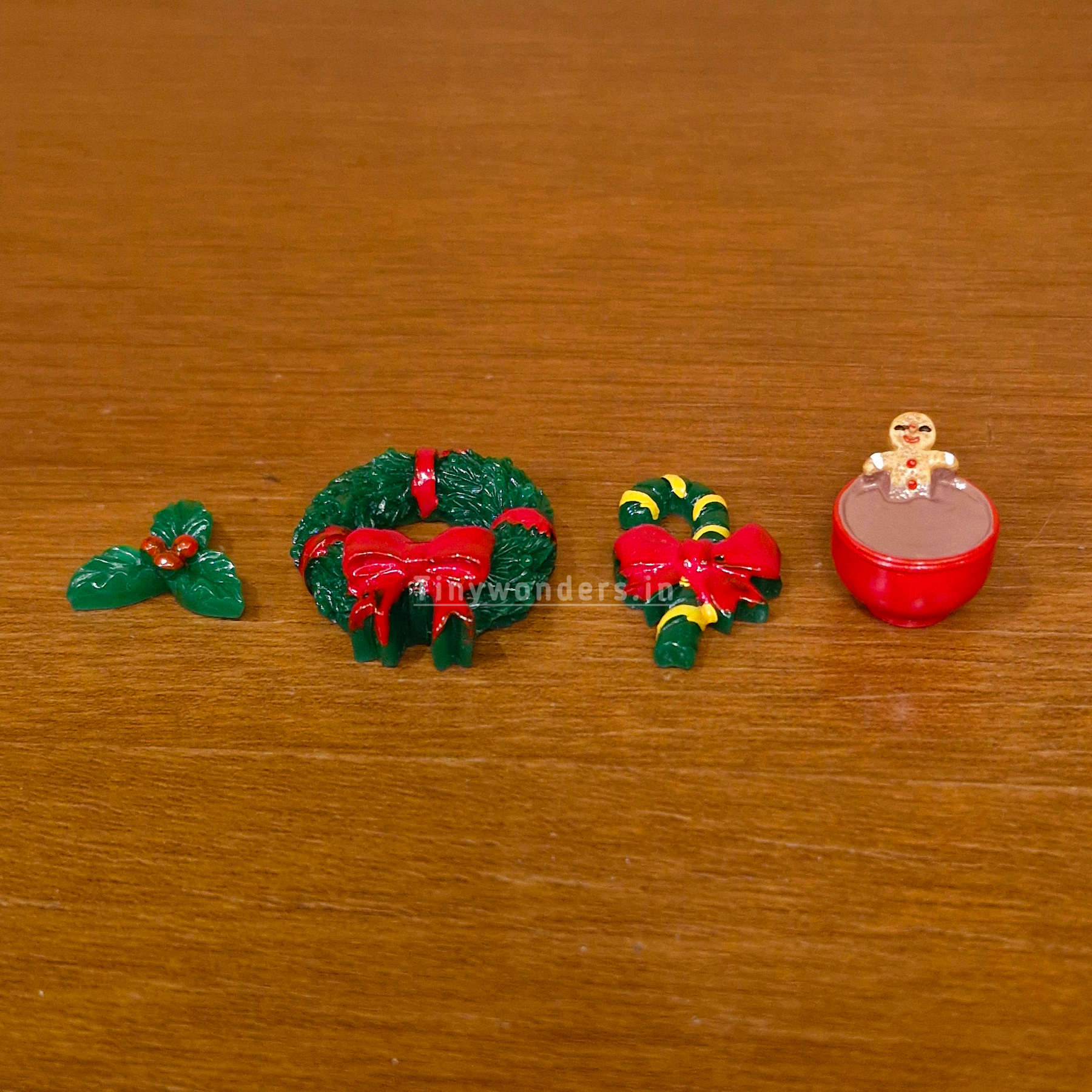 #609 Christmas Miniature Ornaments ( Set Of 4 )