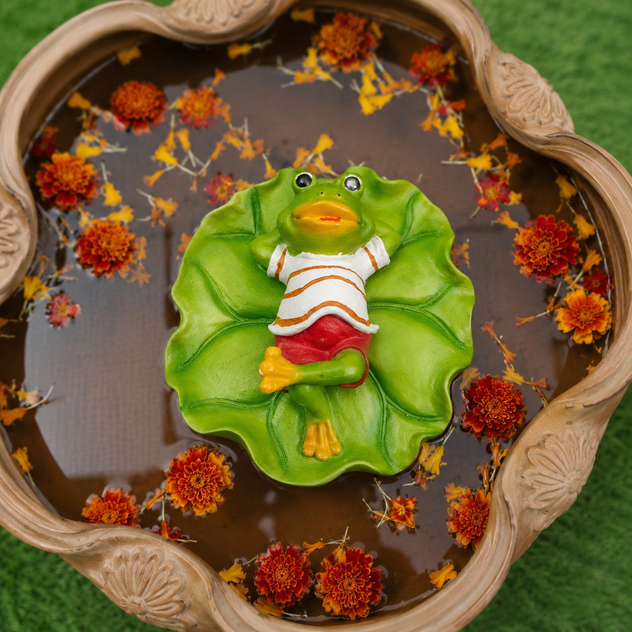 Relaxing Froggie Garden Decor ( per unit ) Random Colour