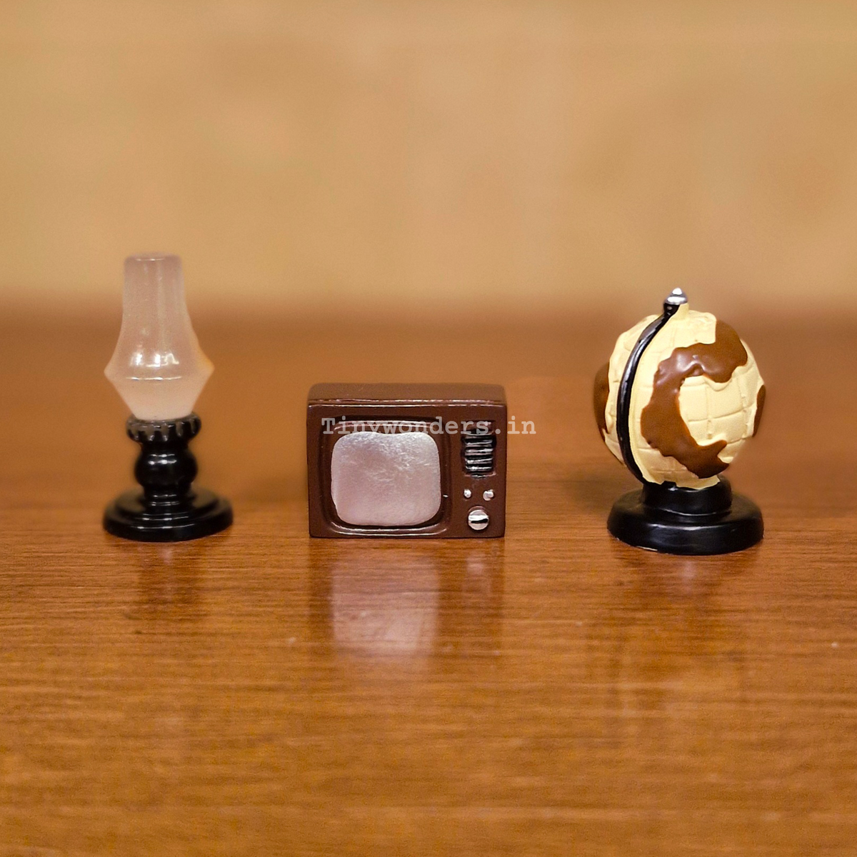 #659 Miniature TV , Globe and Lamp ( Set Of 3 )
