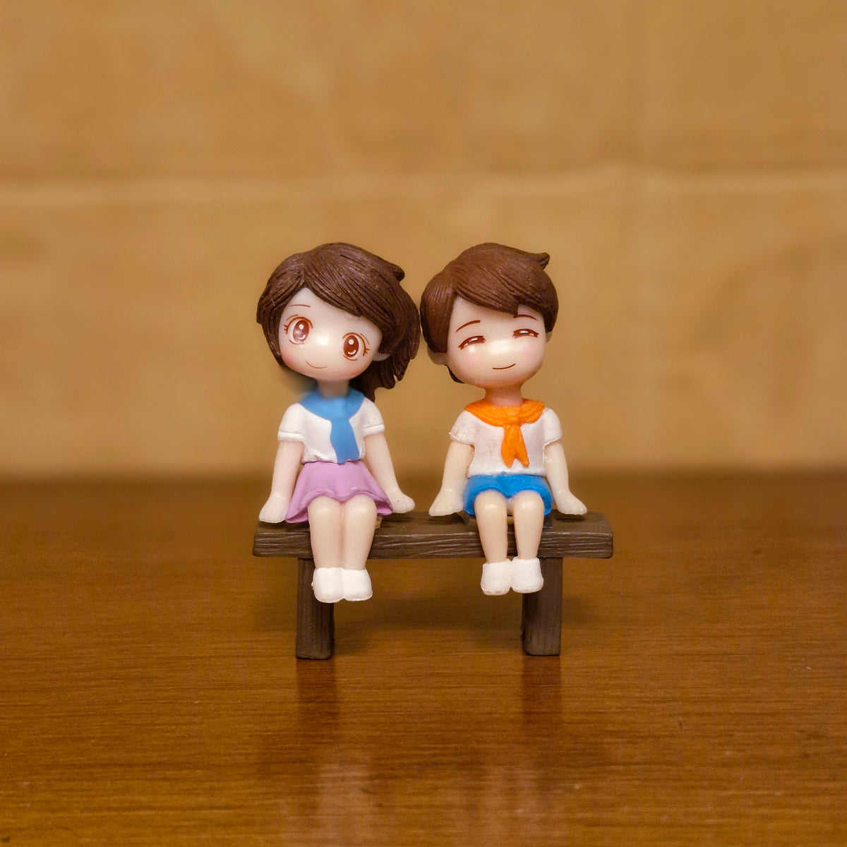 #119 Miniature Kids On Bench (PER PAIR) Random Colour