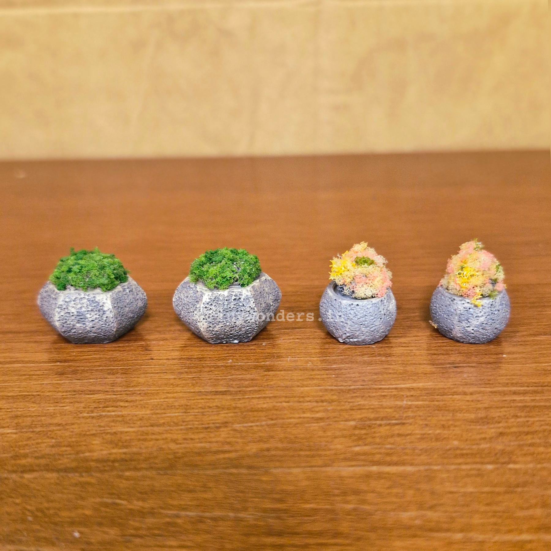 #672 Miniature Rustic Flower Pots ( Set Of 4 )